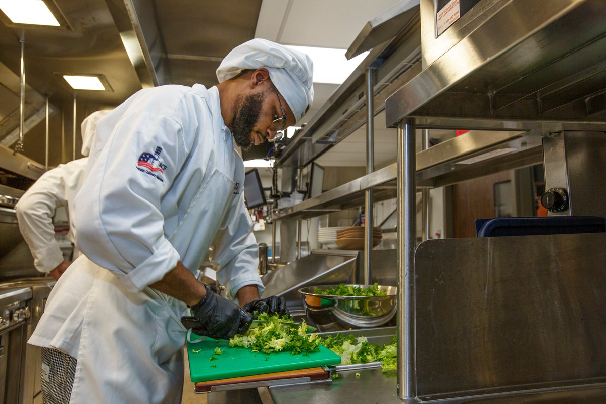 Today, we launch the Complete4Success Scholarship, a $3.5M investment in our students at <a href="/HowardCC/">Howard Community College</a>. The Complete4Success Scholarship will cover tuition and fees, emergency needs, and training critical industries for 2,000 eligible students so students can get their credits.