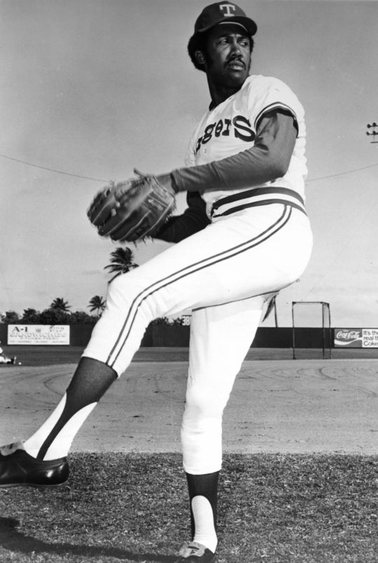 #OTD in 1973, the @Rangers acquired Fergie Jenkins in a trade with the Cubs. He was 25-12 with a 2.82 ERA and a league-best 29 complete games in 1974, earning American League MVP and Cy Young votes. ow.ly/nzOB50LaKgf