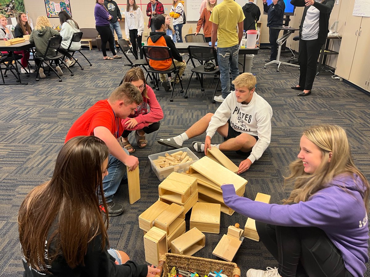 Last Friday, approximately 250 students from surrounding schools visited Iowa Lakes for Career Exploration Day. They got to participate in hands-on activities with faculty and explore the different programs we offer on the Emmetsburg Campus! #LakerProud