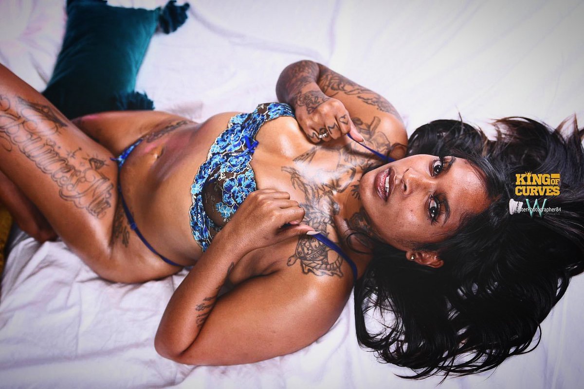 Theejewels__'s tweet image. Okay I’ve been gone long enough, time too get back to work. Photo shoot me pleaseeee 😩 
#model #dallasmodel #nativemodel #photography #photoshoot #tattoos #tattoomodel