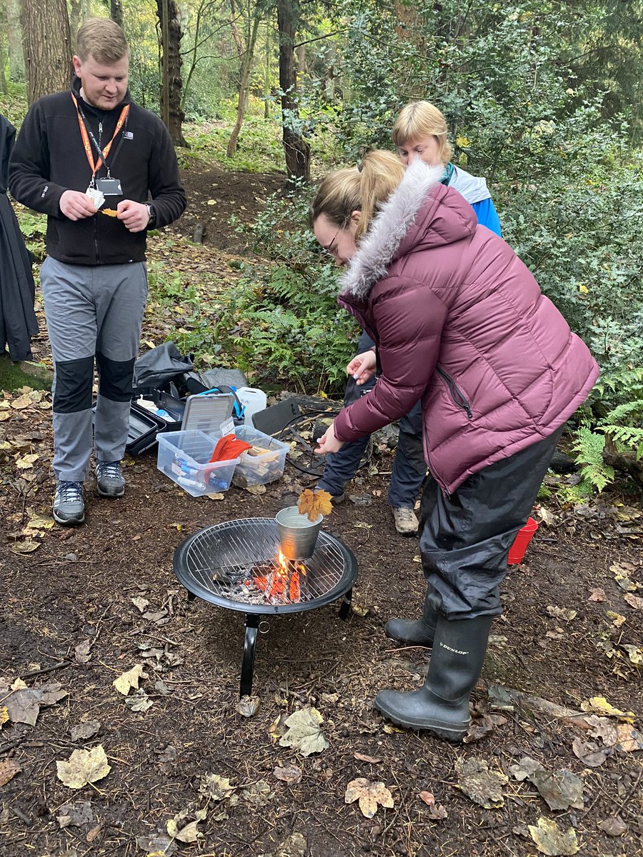 FalkirkFroebel's tweet photo. Feeling revitalised after a fabulous experience learning about the @hub_woodlands in #Nature
Lovely chat & reflection whilst gathering round the camp fire 🔥 eating soup & natural leaf laminating 🍁
Thank you to @HelenaPedagogue @GayleRo03147312 & everyone that joined today. 💕 https://t.co/nREKGrJ4S0