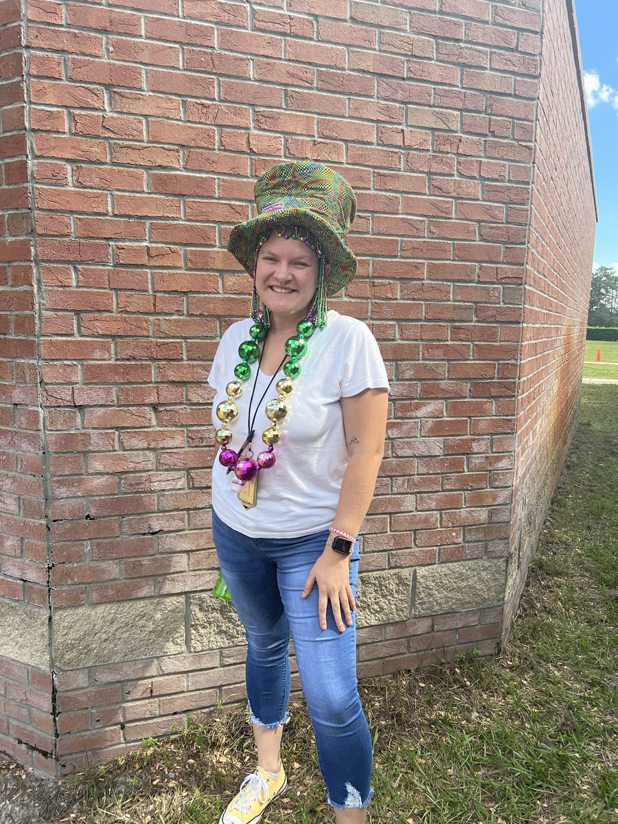 TaylorH3523's tweet photo. #redribbonweek hat day!! @freedomvolusia #freedomelementary ❤️ https://t.co/OiyiF70zSD