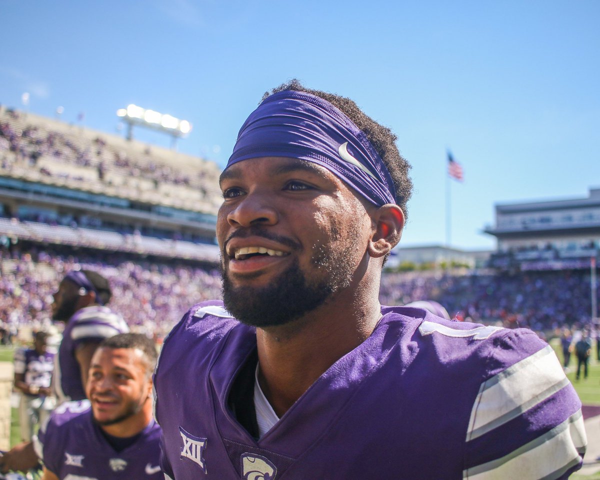soph_osborn's tweet photo. up close @kstatesports https://t.co/gzx5bvBYKm