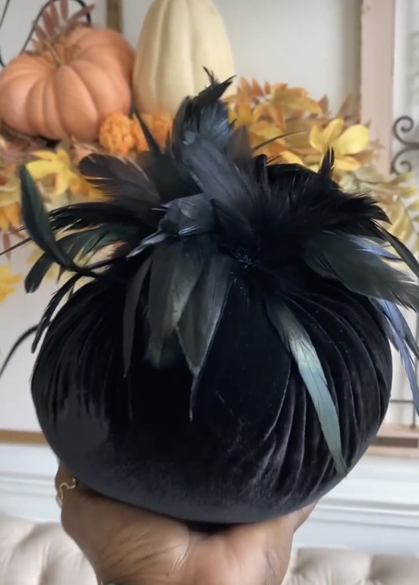LoveFeastShop's tweet photo. Who loves these Statement Pumpkins? + Free Shippping - https://t.co/WBTT8x2FSz https://t.co/fuJYYMEtxw