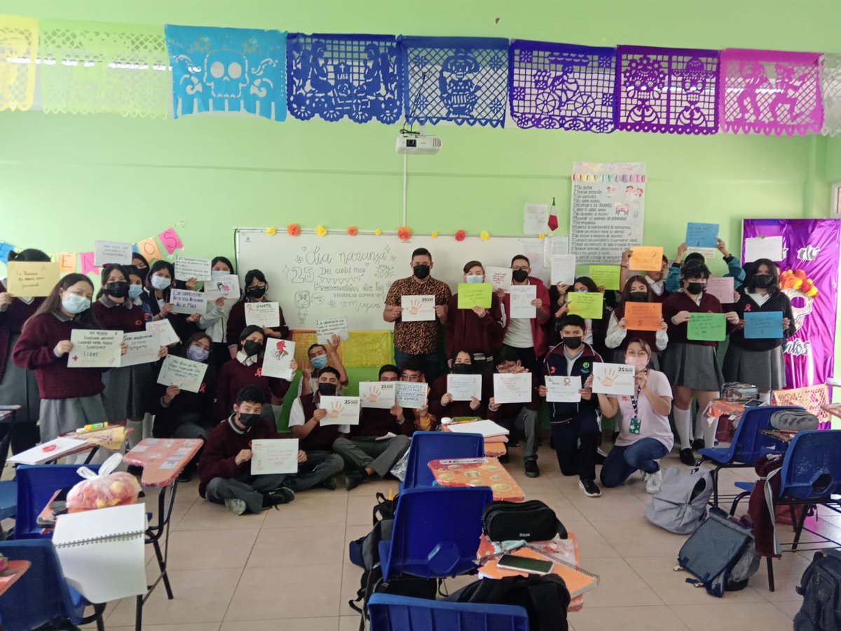 15ECT0165R's tweet photo. 🟠25 de octubre Día Naranja🟠

El 25 de cada mes se conmemora el Día Naranja, un día para actuar, generar conciencia y prevenir la violencia contra mujeres y niñas.

"Si te retienen, insultan, atacan, pegan o amenazan, no te confundas. Eso no es amor". 

#DiaNaranja https://t.co/nQoLX8w1w4