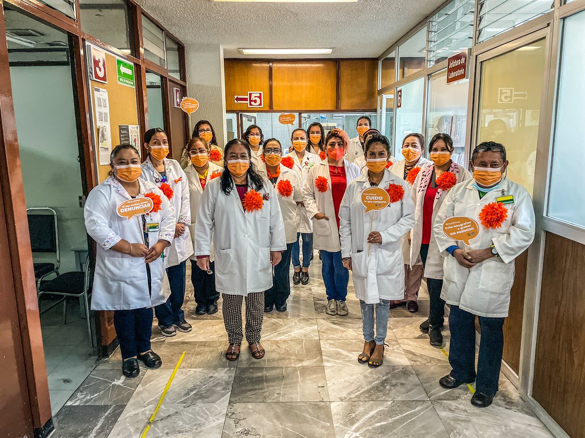 Imss_Pue's tweet photo. #EnLoVirtual 📲💻 si soy víctima puedo denunciar.
En el #IMSSPuebla 🧡 nos sumamos al #DíaNaranja, 🟧 todos somos #IgualesEnDerechos y nos unimos contra la no violencia hacia la mujer.
#IMSSySNTSSvsViolencia https://t.co/A1NIjnOvRI