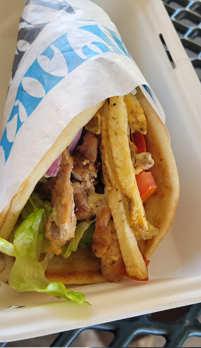 sunlovingfan's tweet photo. What's for lunch ...
Chicken Souvlaki Pita from #nickthegreek https://t.co/SDzAPjBGaL