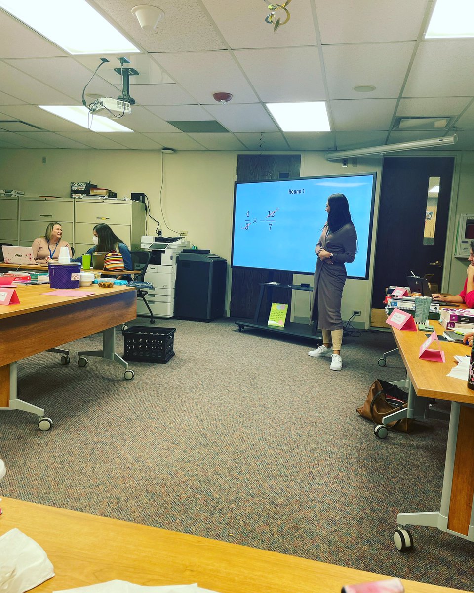 A shout out to our #WildcatWayD34 featured teacher, Mrs. Schneider, for taking us through an awesome activity during our PD today! 

#WeAreD34