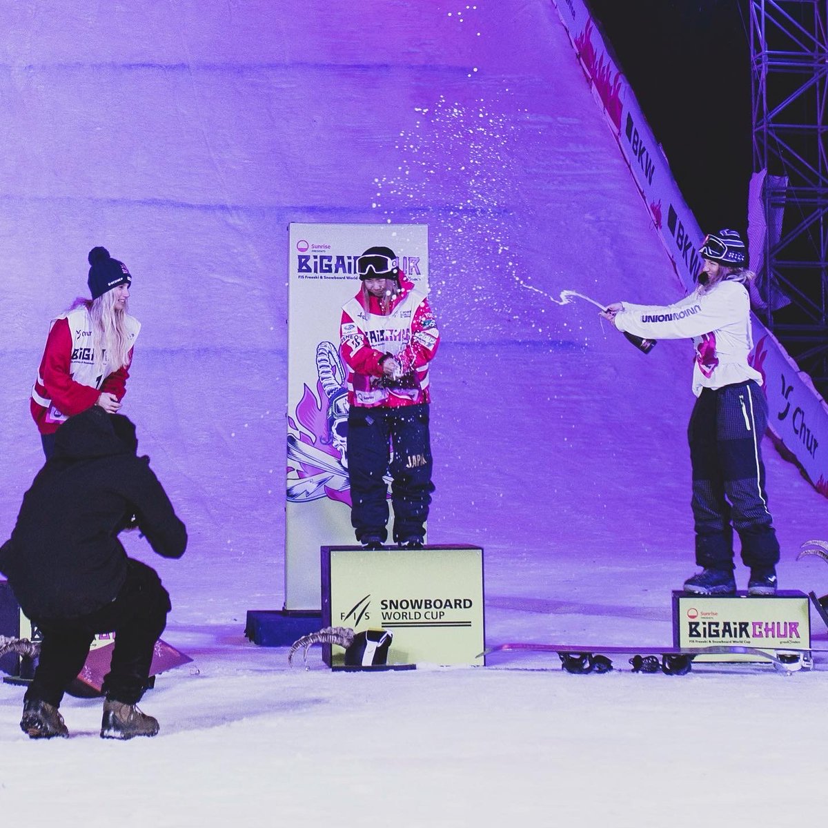 CanadaSnowboard's tweet photo. It’s ON! First podium of the 2022/23 season for Jasmine Baird at Big Chur this weekend👊🏻
She stomped a cab double underflip weddle and a backside 720 weddle finishing with a third place. 🥉 #canadasnowboard #win #snowboard https://t.co/ktT8bhwUPR