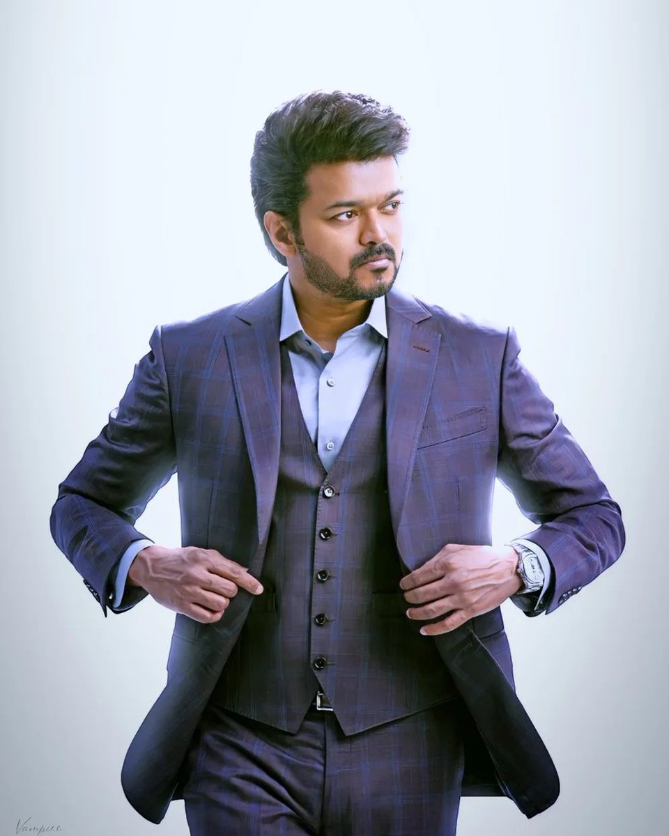 ghilliselva07's tweet photo. மீண்டும் வெற்றியை தன்வசம் படுத்த..!
வெறி கொண்டு வருகிறது வேங்கை..!
வாரிசாக👑
#VarisuPongal2023 
#தளபதி❤️✨ https://t.co/t1mDQKCRjH