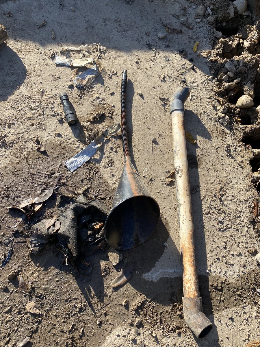 ryanarthur21's tweet photo. Things you find at the bottom of a a 60 year old wet well.... #tresures https://t.co/ReOVcksQv7