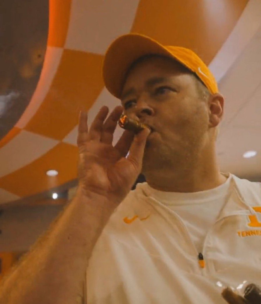 Tennessee Truth Knower (@thevintagevol) on Twitter photo 