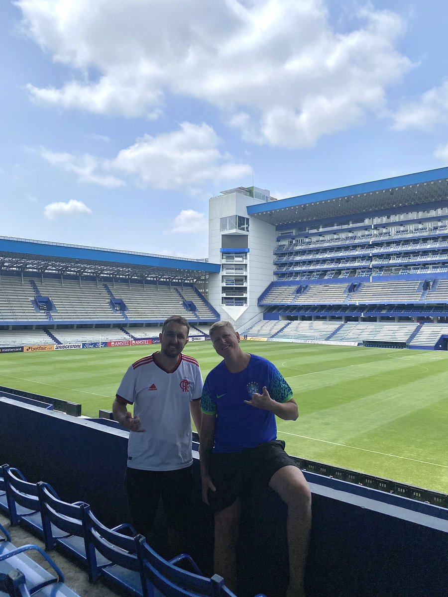 emelecweb's tweet photo. #emelexista RT @expcapwell: 📍Spot imperdible si visitas #guayaquil #ecuador 💙

Hoy Desde 🇧🇷 recorriendo la caldera por dentro. 🏟⚡️
@CSEmelec 

📲Para más información de nuestros tours disponibles escríbenos al siguiente whatsapp 0998175473

#Experienc… https://t.co/kZhgdjQfu9