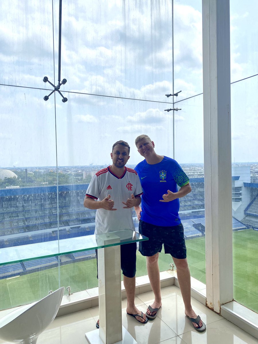 emelecweb's tweet photo. #emelexista RT @expcapwell: 📍Spot imperdible si visitas #guayaquil #ecuador 💙

Hoy Desde 🇧🇷 recorriendo la caldera por dentro. 🏟⚡️
@CSEmelec 

📲Para más información de nuestros tours disponibles escríbenos al siguiente whatsapp 0998175473

#Experienc… https://t.co/kZhgdjQfu9