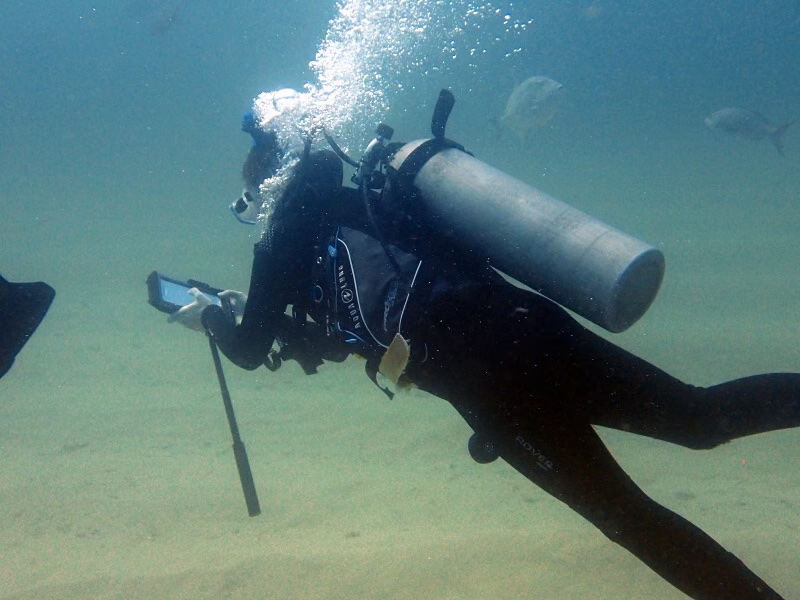 witching_waters's tweet photo. Wishing I was 100 feet under💙 #scuba #scubadiving #girlsthatscuba #diving https://t.co/0tY6LRMO83