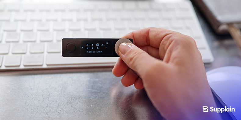 MoneyHubEE's tweet photo. Hardware wallets are physical devices similar to a USB stick that are used to store files from a computer. As they are not connected to a server, they are considered to be in 'cold storage', thus the term #coldwallets: https://t.co/DQuBKCzLq2

#nfts #nftwallets #digitalwallets https://t.co/BuaUJ1xyCg