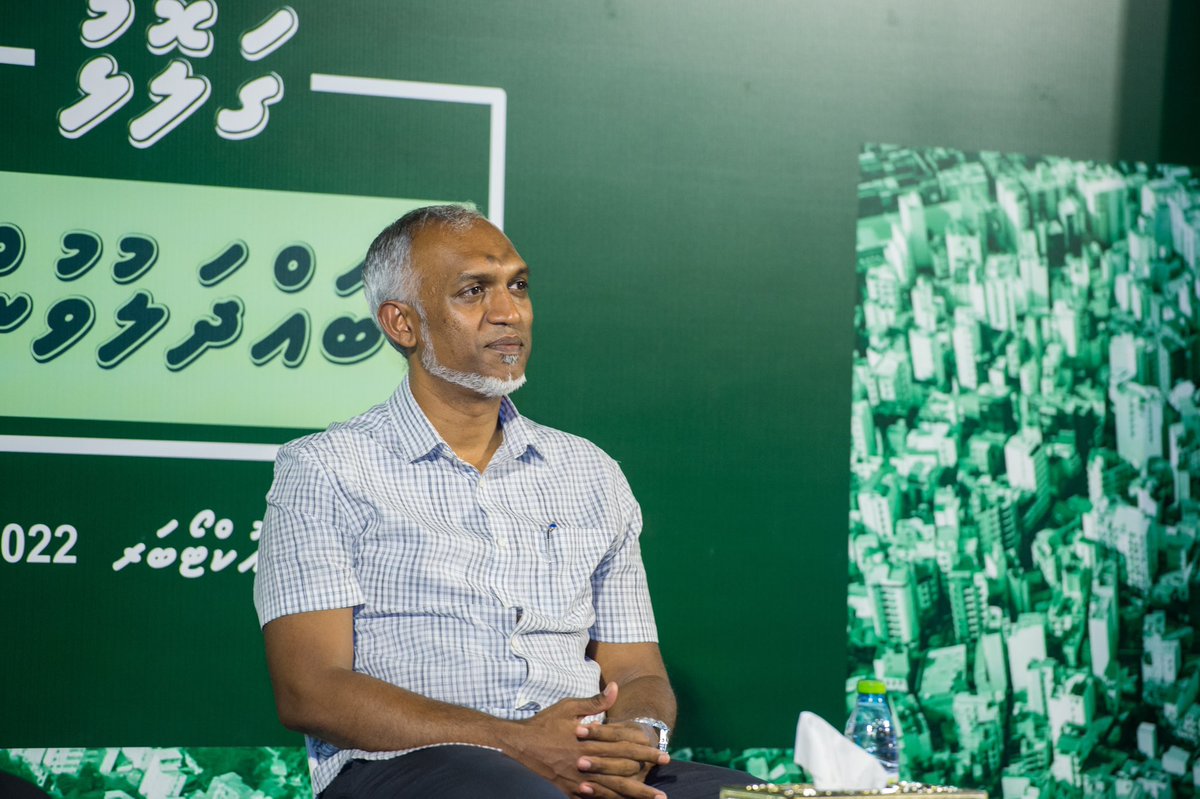 މާލޭގެ ގަލޮޅު ޕާރކު ތަރައްގީވުމަށްފަހު އެޕާރކަކީ ގަލޮޅުގެ ރައްޔިތުންގެ އިތުރުން މުޅި މާލޭގަ ދިރިއުޅޭ ރައްޔިތުންނަށްވެސް ބޭނުންހިފޭނެ ހިތްގައިމު ޕާރކަކަށް ހެދުމީ މާލެ ސިޓީ ކައުންސިލުގެ އަމާޒު. 
-މޭޔަރ <a href="/MMuizzu/">Dr Mohamed Muizzu</a> -
#GalolhuBahdhaluvun