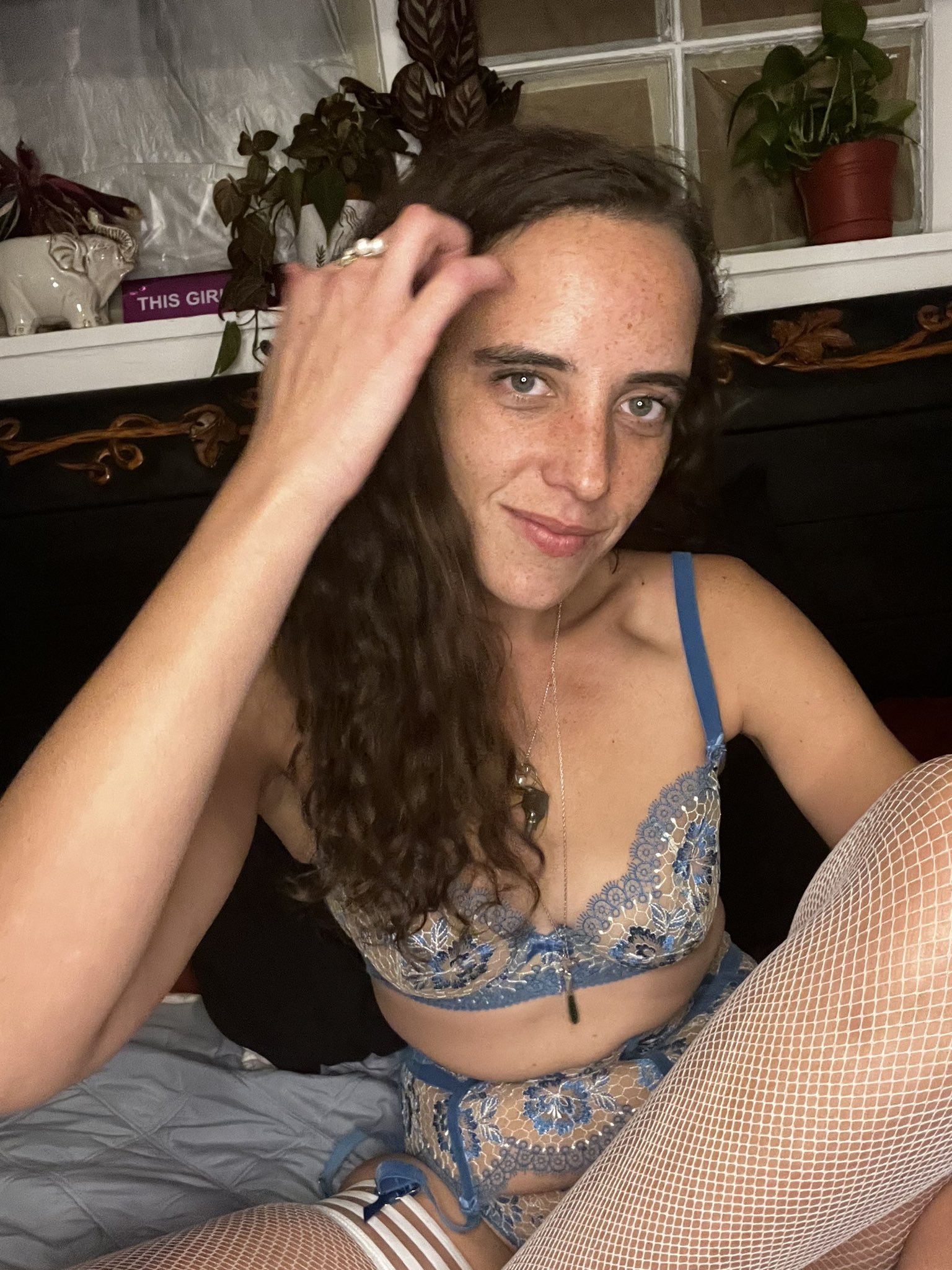 I lived in black til I started a job where I’m expected to live in black BC RULES ARE FOR SUBS and blue matches my eyes https://t.co/ExfIvqNo2c