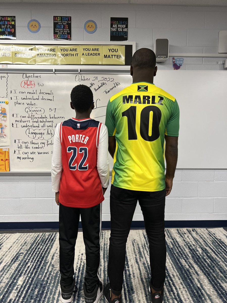 marlzdix's tweet photo. Today we are wearing our sports team jersey to show that we are teaming up against unkind words. #BeNice @WestridgePRIDE @ParticipateLrng https://t.co/NhnIVUVh9c
