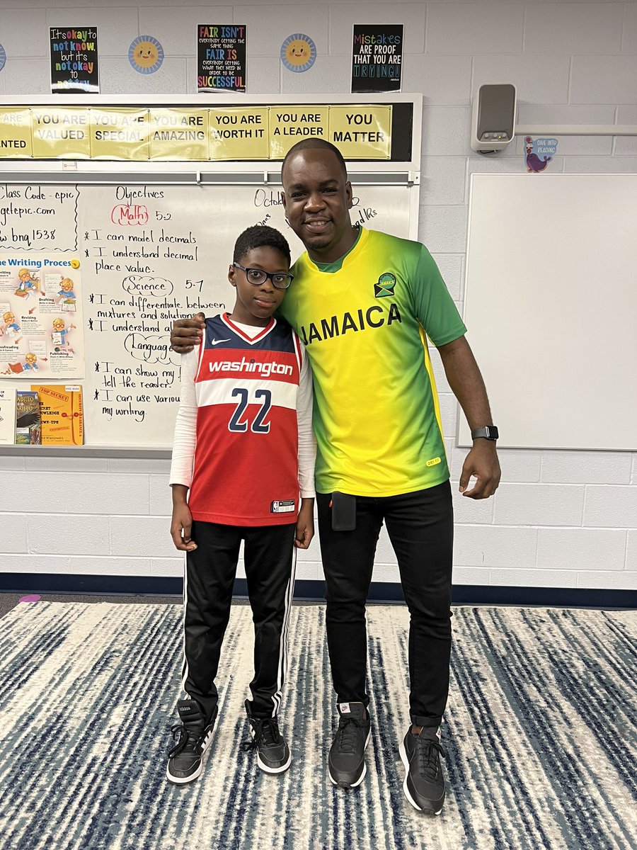 marlzdix's tweet photo. Today we are wearing our sports team jersey to show that we are teaming up against unkind words. #BeNice @WestridgePRIDE @ParticipateLrng https://t.co/NhnIVUVh9c