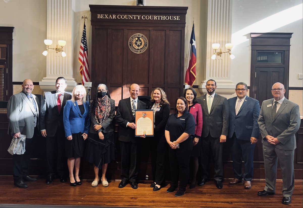 TX_Fame's tweet photo. Today at Commissioners Court, we were honored to celebrate #ManufacturingMonth with a proclamation that recognizes #NationalManufacturing Day while designating the month of October 2022 as #NationalManufacturingMonth. โ๏ธ๐ ๏ธ
#BexarCounty #BCECD #TXFAME #TXFAST https://t.co/VbSbpbgyMJ