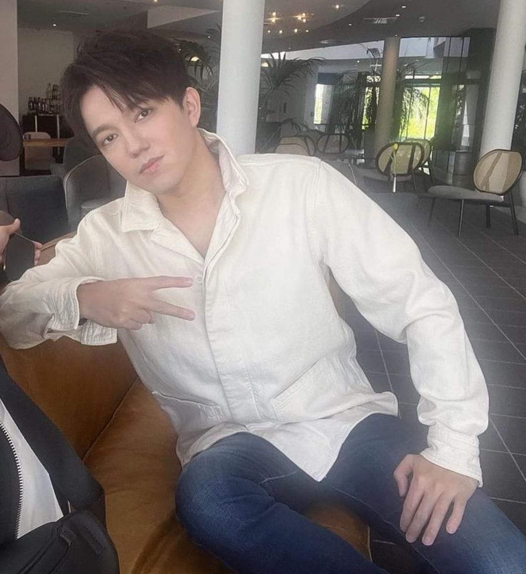 Dear_3_Lara's tweet photo. I really miss Zhalyn on Spotify

@dimash_official 
#DimashQudaibergen 
#TheStoryOfOneSky 

https://t.co/E8zvVtMubp https://t.co/NN6iJgKg6z