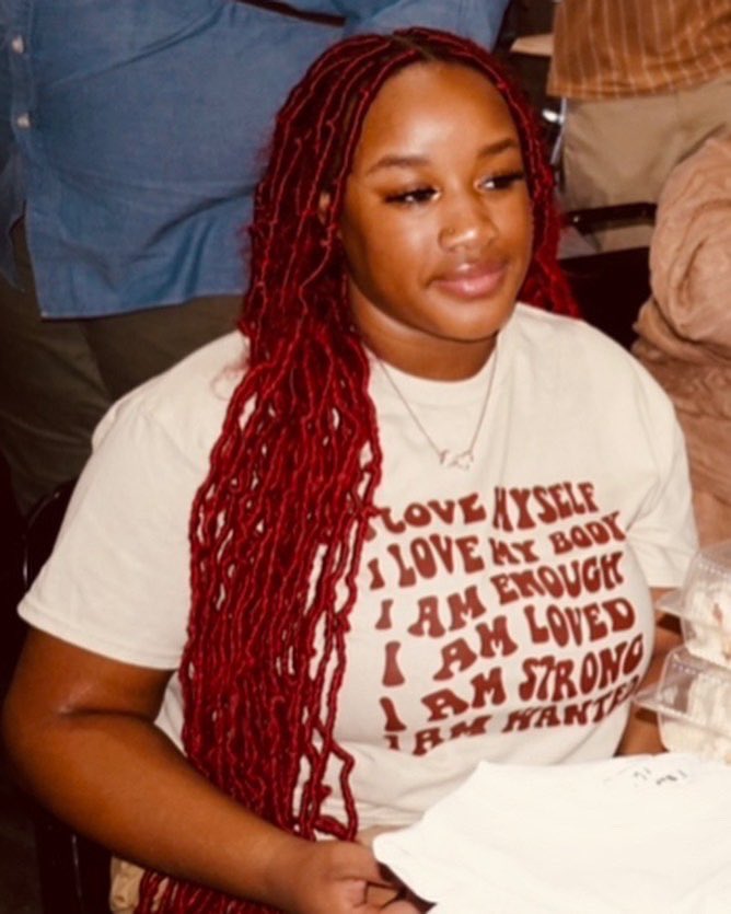 grace_2_8's tweet photo. OUR 1st Pop-Up was a MAJOR success! Thank you to everyone who supported US! More events to come &amp; new items are loading! 🤎🌻

Self Affirmation shirts were a hit at the pop-up &amp; as requested will be back available soon! https://t.co/utEMLsRTax