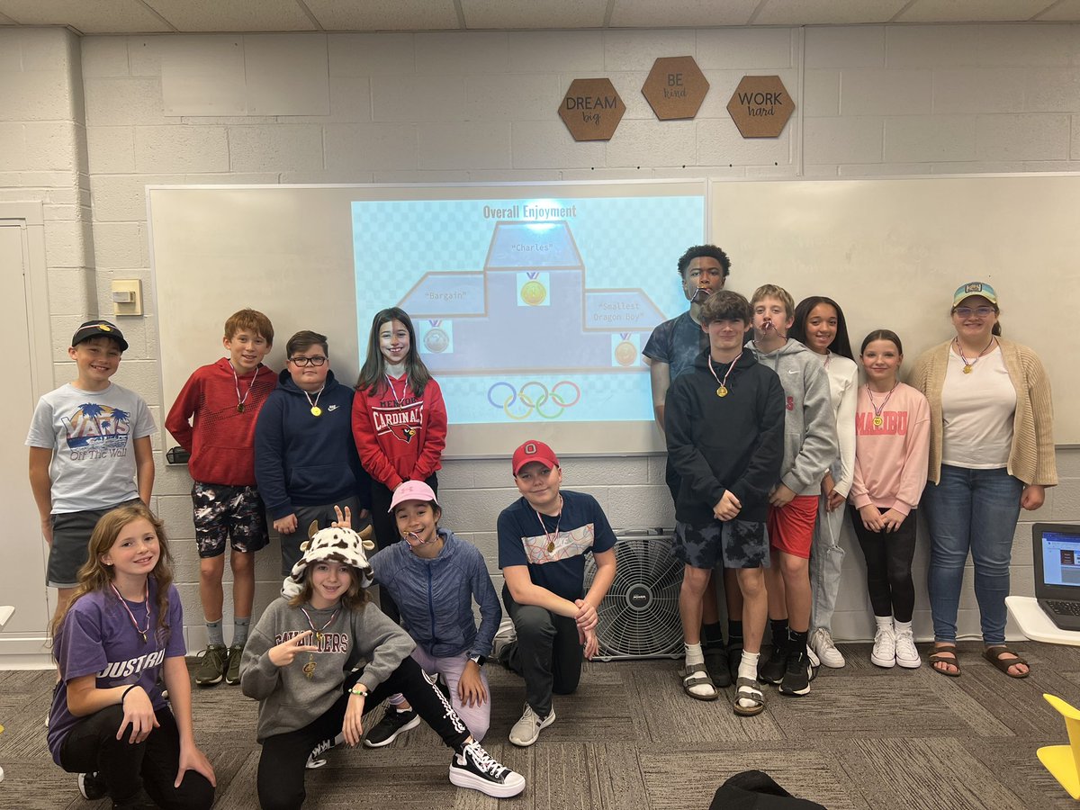 Spent our class time today celebrating the final ceremony of our Short Story Olympics! Students did a great job explaining and defending their gold medal winners and earned some gold medals themselves! Thank you to @MrsDwyer7 for all her amazing collaboration on this unit! 🏅
