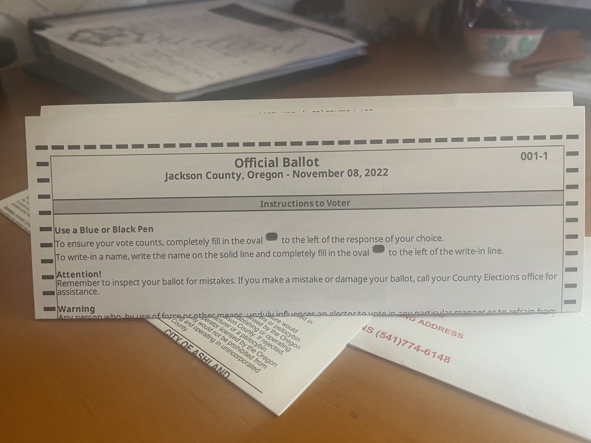 SenatorGolden's tweet photo. One of these may be on your desk, begging to get its bubbles filled and returned in the postage-paid envelope. Fast, easy, important. Thanks. #ORD2indiviisible ⁦@ORD2Indivisible⁩ https://t.co/8IdRv3HtFC