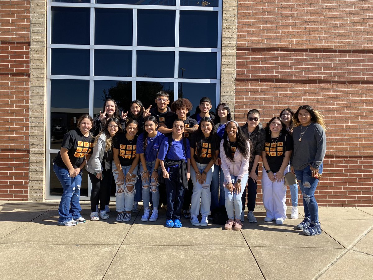 jfdstuco1's tweet photo. Great day with Student Councilโs Fall Convention in Katy, Texas!!!! #stucorocks #jfdstuco https://t.co/2AHyResZDo