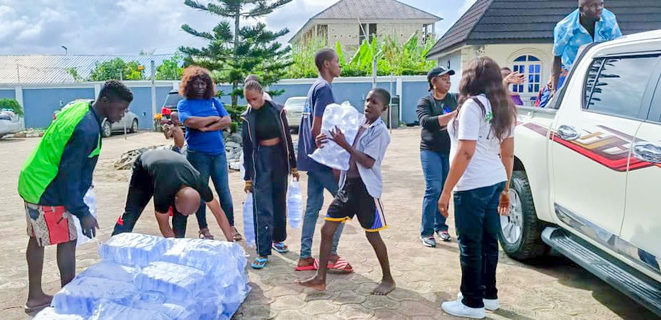 ethanrosefound1's tweet photo. In continuation of our outreach to flood displaced persons, today 25/10/22, we visited Ayama-Ijaw IDP camp set up by Chief Prince Doodei Week.

We believe that together, we can touch lives, one IDP camp at a time.

#Ethanrose Foundation cares. 

#Flood #FloodInBayelsa #sos #help https://t.co/IuH5vjZodL