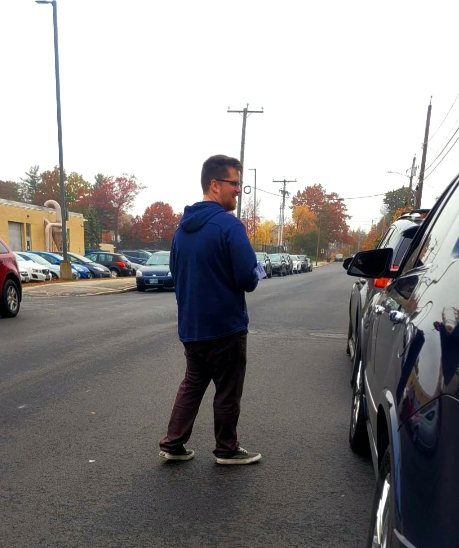 I think it's the role of a State Rep to go to were the people are. That's why I went and talked to parents waiting in the pick up line.   I shared my story of growing up in our public schools. &amp; the importance of funding our schools.

 It was great to talk to so many! #NHPolitics