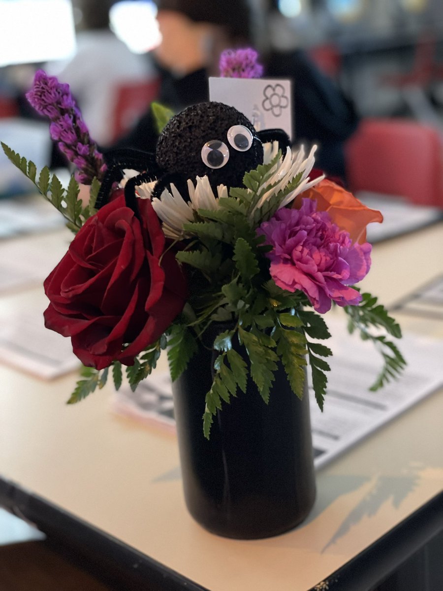 Love my Advanced Floral Design flower arrangement. #theleopardway
