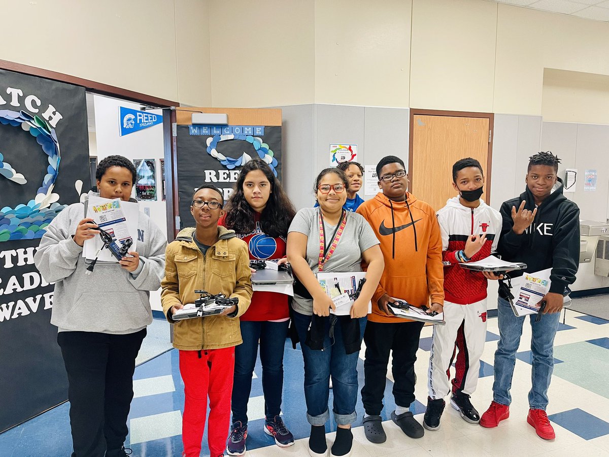 Reed_Middle's tweet photo. Thank you Duncanville ISD Board of Trustees, @DvilleISDSuper , @DuncanvilleISD, @BryanByrd22, and @DvilleTech for ensuring that our students have the tools necessary to win in the classroom! It is Always a Great Day to be a Reed Panther but some days are Different! #BTL #TRW https://t.co/V4a0Du8bnB