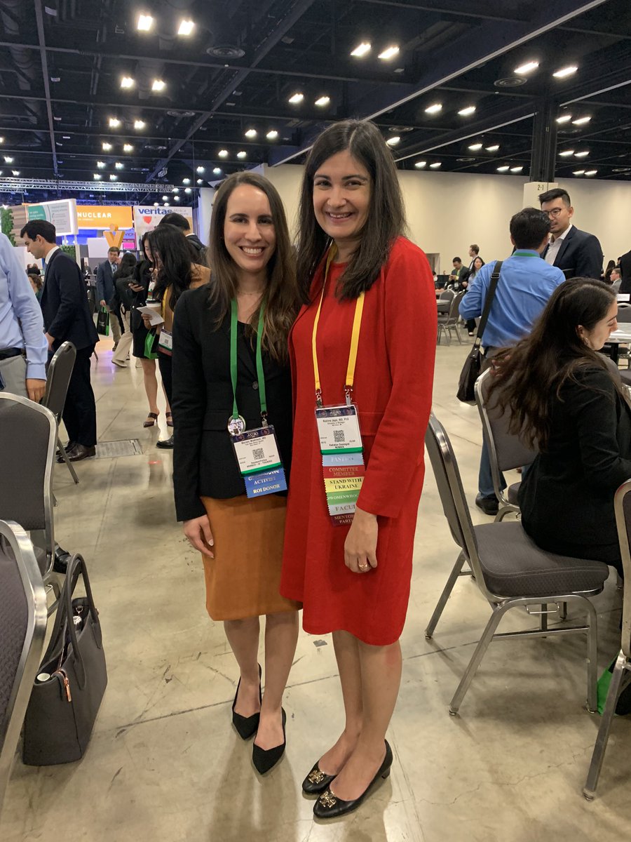 MMokhtechMD's tweet photo. Great to meet the amazing Dr. Jagsi at #ASTRO22’s speed mentoring session! 10 minutes was definitely not enough time #WomenWhoCurie https://t.co/9mF0u0n3fE