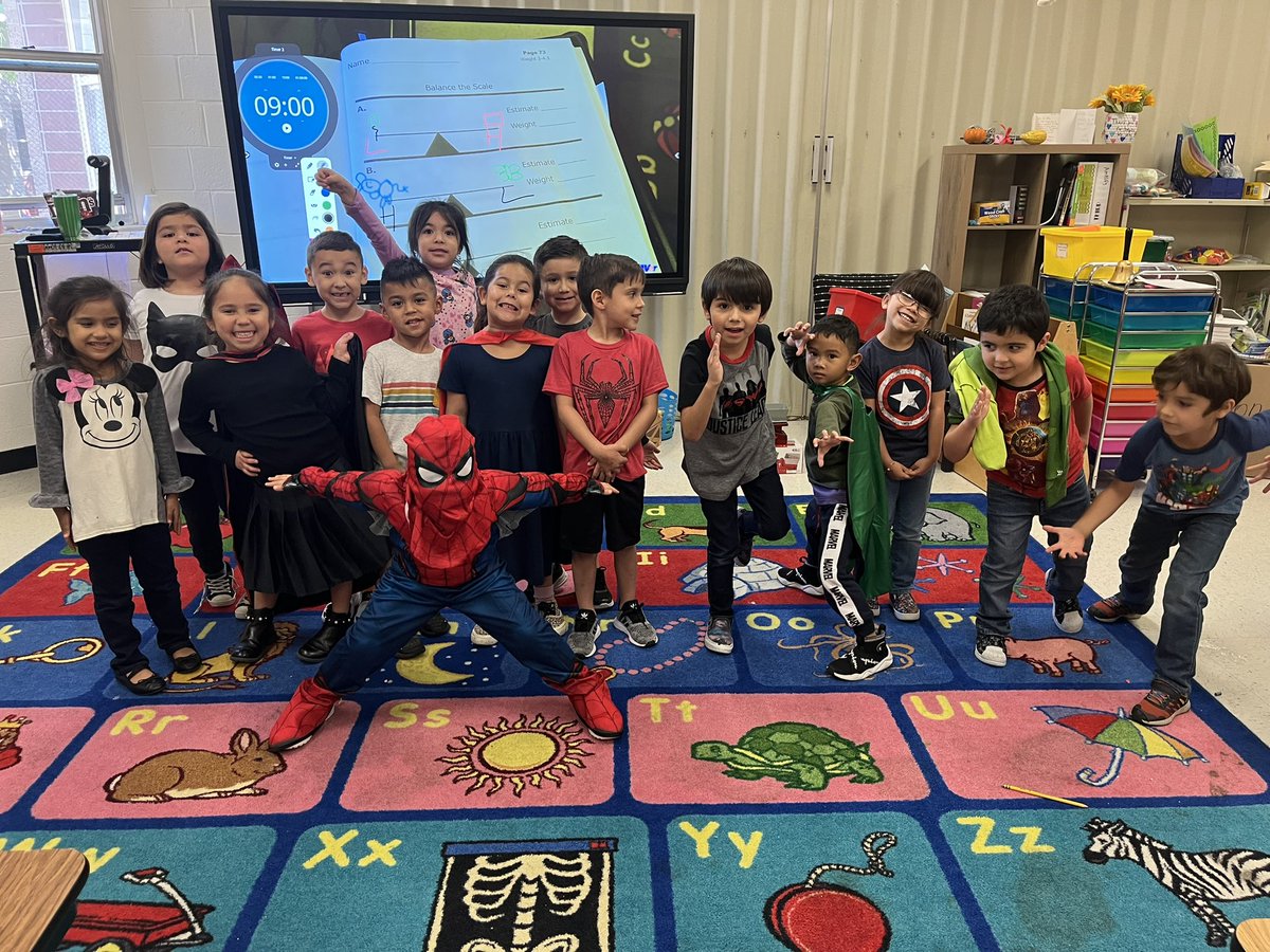 mrs_falcon's tweet photo. My superheroes 🦸‍♀️ 🦸‍♂️#redribbionweek #rocketpride @Rockets120 https://t.co/917hTeurug