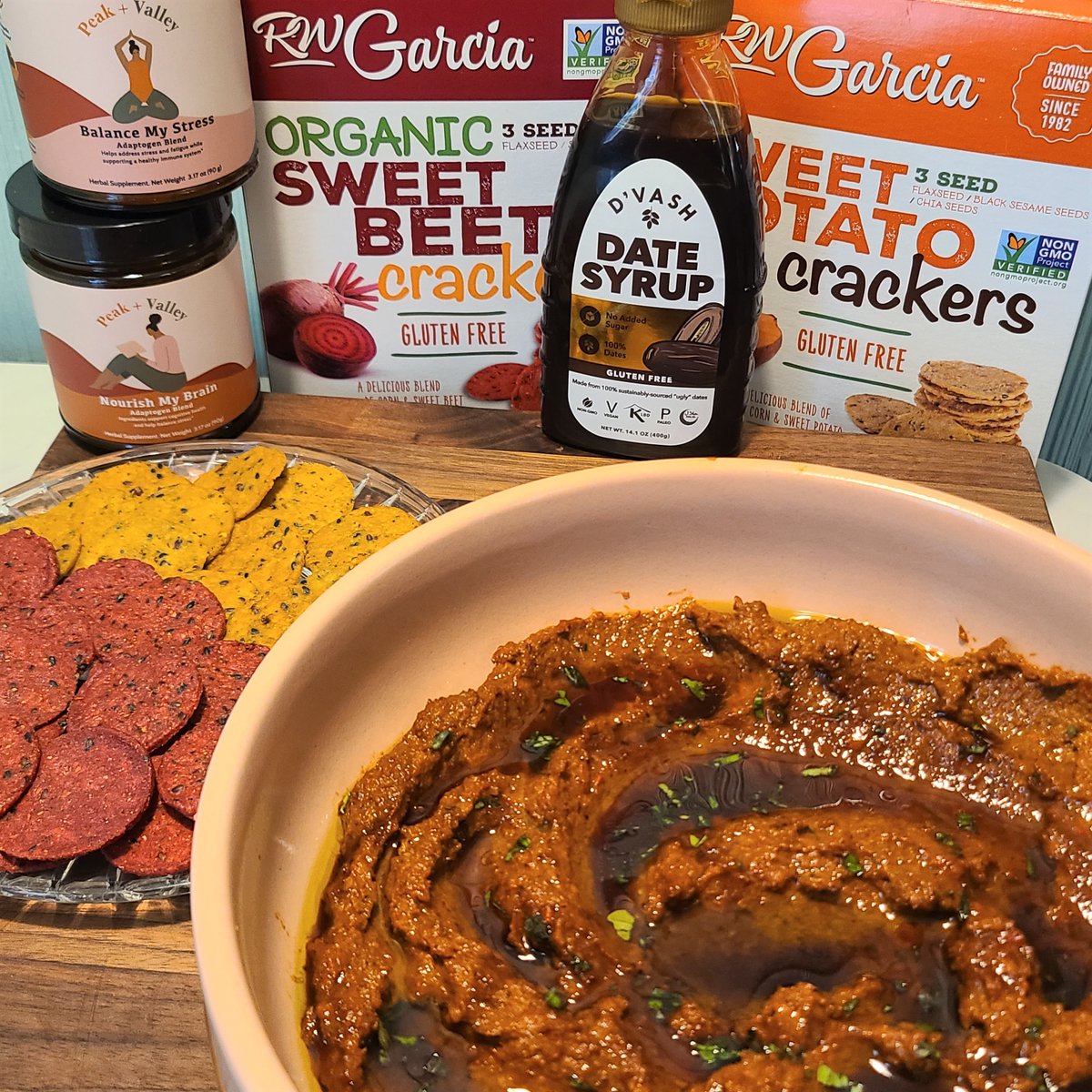 Join us &amp; our partner brands for this unique fall Dip 🍂✨#GIVEAWAY!✨🍂

We've teamed up with #PeakandValleyCo + #DvashOrganics to bring you a sweet, savory, &amp; slightly spicy dip recipe that will expand your culinary horizons!

Enter here: instagram.com/p/CkJC1YxrDKD/…