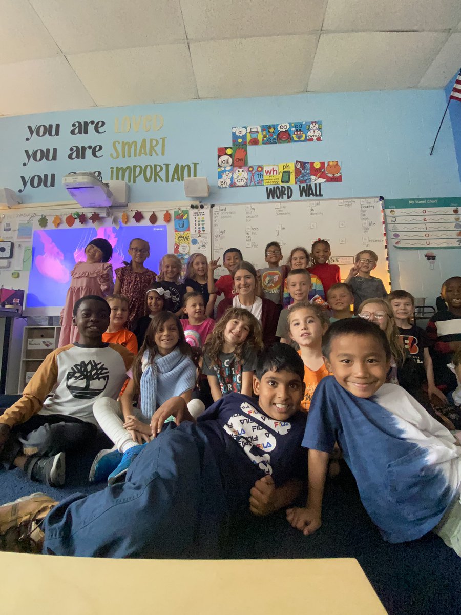 KaylaStine2's tweet photo. Have to show off my #PositiveTalkTuesday shirt and our classroom family! Our word of the week is SOLIDARITY: we are better together!  #WEareLakota #NeedToSucceedCECS @Creeksidetweet https://t.co/eB2Ewcs5iT