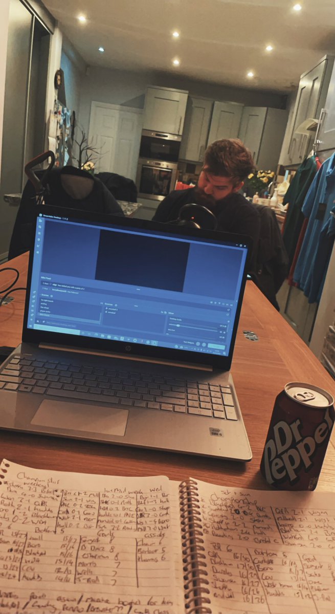 Pre Kicks 🎧 tweet media