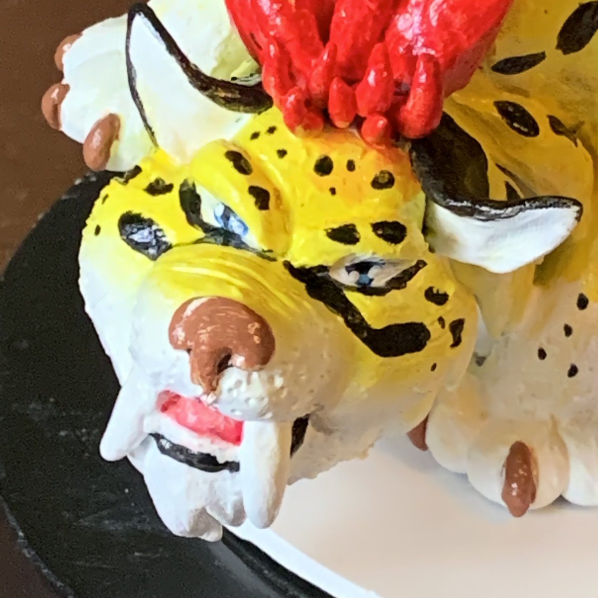 soveryunoficial's tweet photo. Baumren is ready!
Made MOSTLY with @NerdECrafter’s Super Not Another Crap Kit, with a bit of help from @PoscaUSA for detailing~❤️ #baumren #sabercat #dragonquest #supernotanothercrapkit https://t.co/OV4ew2UUut