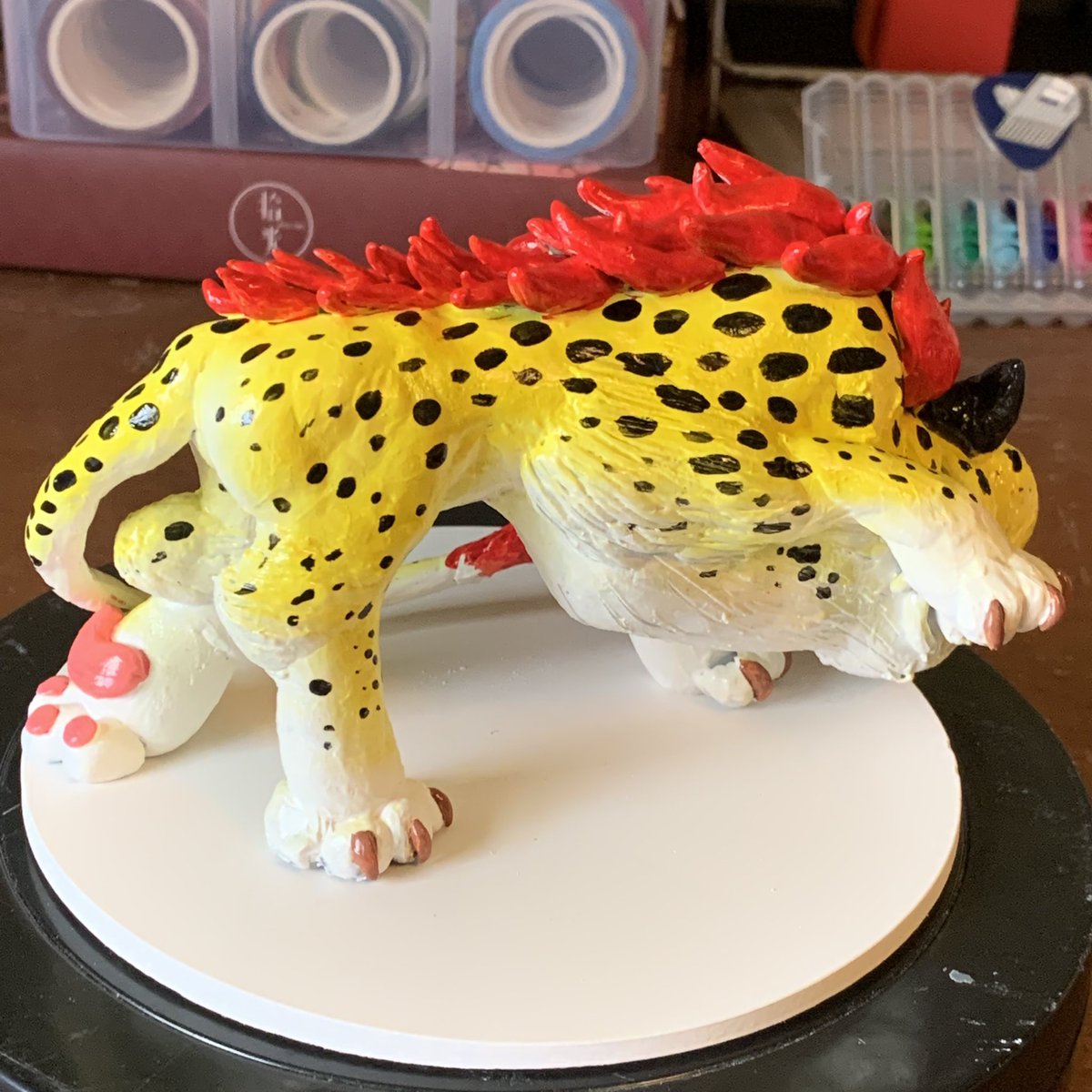 soveryunoficial's tweet photo. Baumren is ready!
Made MOSTLY with @NerdECrafter’s Super Not Another Crap Kit, with a bit of help from @PoscaUSA for detailing~❤️ #baumren #sabercat #dragonquest #supernotanothercrapkit https://t.co/OV4ew2UUut
