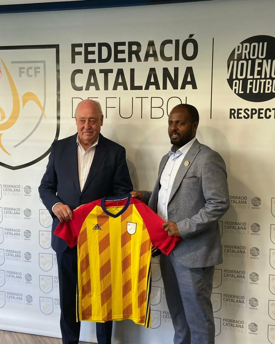 AccedeCoop's tweet photo. ⚽️ Hoy reunión en la @f_catalana_futbol con su presidente, Joan Soteras. 
Encuentro para intercambiar conocimientos y conocer su metodología y estructura. 

#cooperación #deporte #educación https://t.co/WfuOcGGFkk