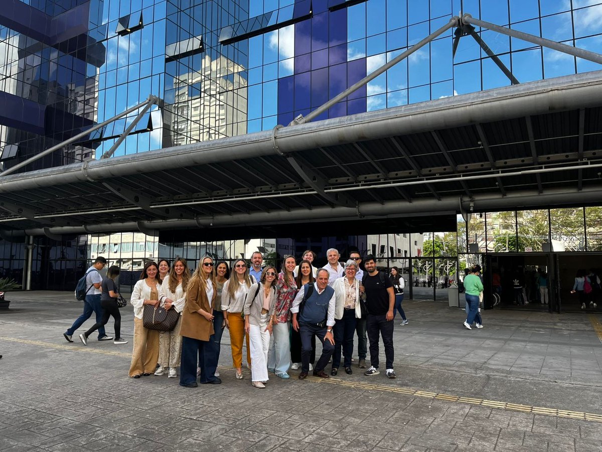 UCUoficial's tweet photo. 🔛Llegan noticias desde Brasil 🇧🇷
Trece profesores de la UCU se encuentran, por estos días, cursando la etapa intensiva de su doctorado 
👩‍🎓🧑‍🎓en @uninoveoficial en San Pablo 🥳 https://t.co/Sz0nLtngy0