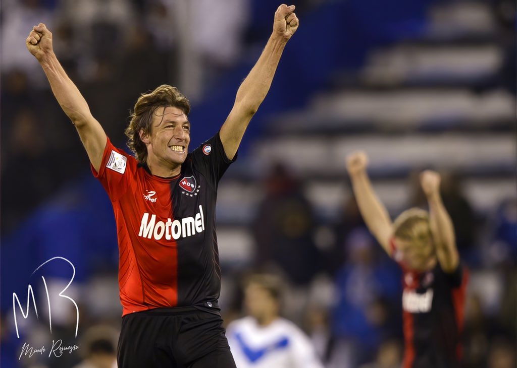 rojinegro_mundo's tweet photo. ¡𝐁𝐈𝐄𝐍𝐕𝐄𝐍𝐈𝐃𝐎 𝐀 𝐂𝐀𝐒𝐀 𝐂𝐀𝐌𝐏𝐄𝐎́𝐍!

❤️🖤𝐷𝑖𝑐𝑒𝑛 𝑞𝑢𝑒 𝑢𝑛𝑜 𝑠𝑖𝑒𝑚𝑝𝑟𝑒 𝑣𝑢𝑒𝑙𝑣𝑒 𝑎𝑙 𝑙𝑢𝑔𝑎𝑟 𝑑𝑜𝑛𝑑𝑒 𝑓𝑢𝑒 𝑓𝑒𝑙𝑖𝑧… https://t.co/9FdR8Den1z