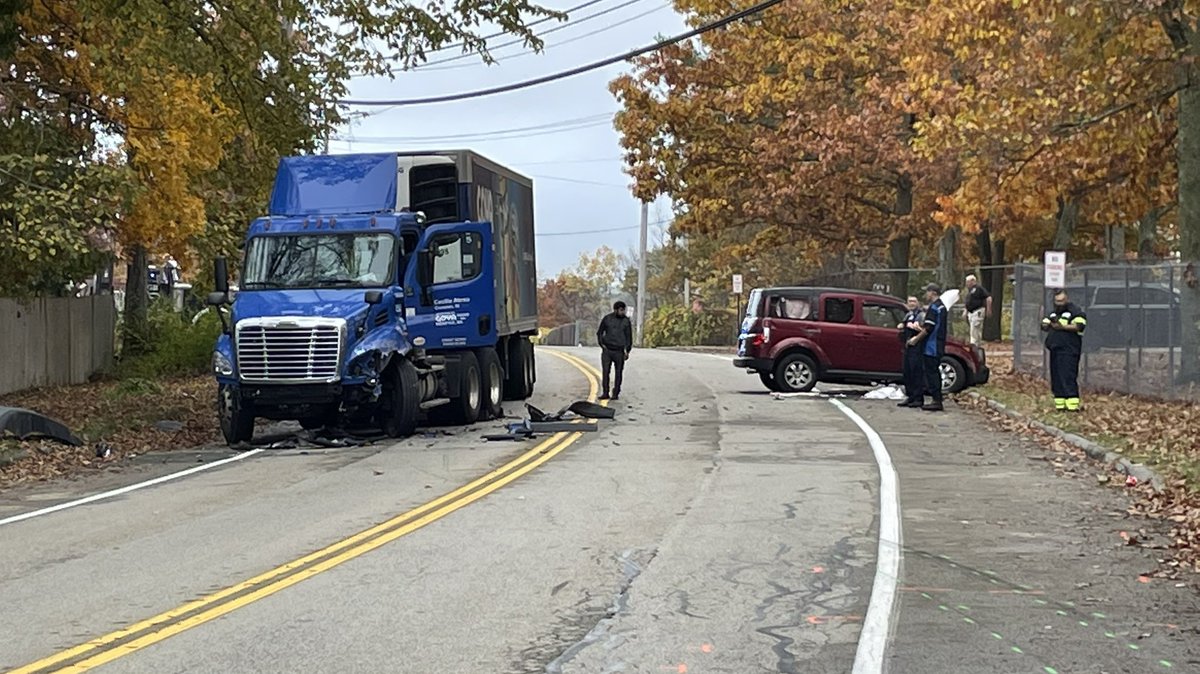 Matthew Gregoire on Twitter "On scene ster, Cudworth Rd, serious accident. Photo recon