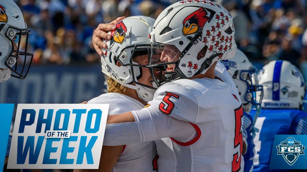 📸 #FCS Photo of the Week 🏈

Brothers Zack and Brock Annexstad connected for a touchdown in <a href="/RedbirdFB/">Illinois State Football</a>'s win over Indiana State on Saturday. It was Brock’s (WR) first touchdown as a Redbird and it came from his brother Zack (QB).