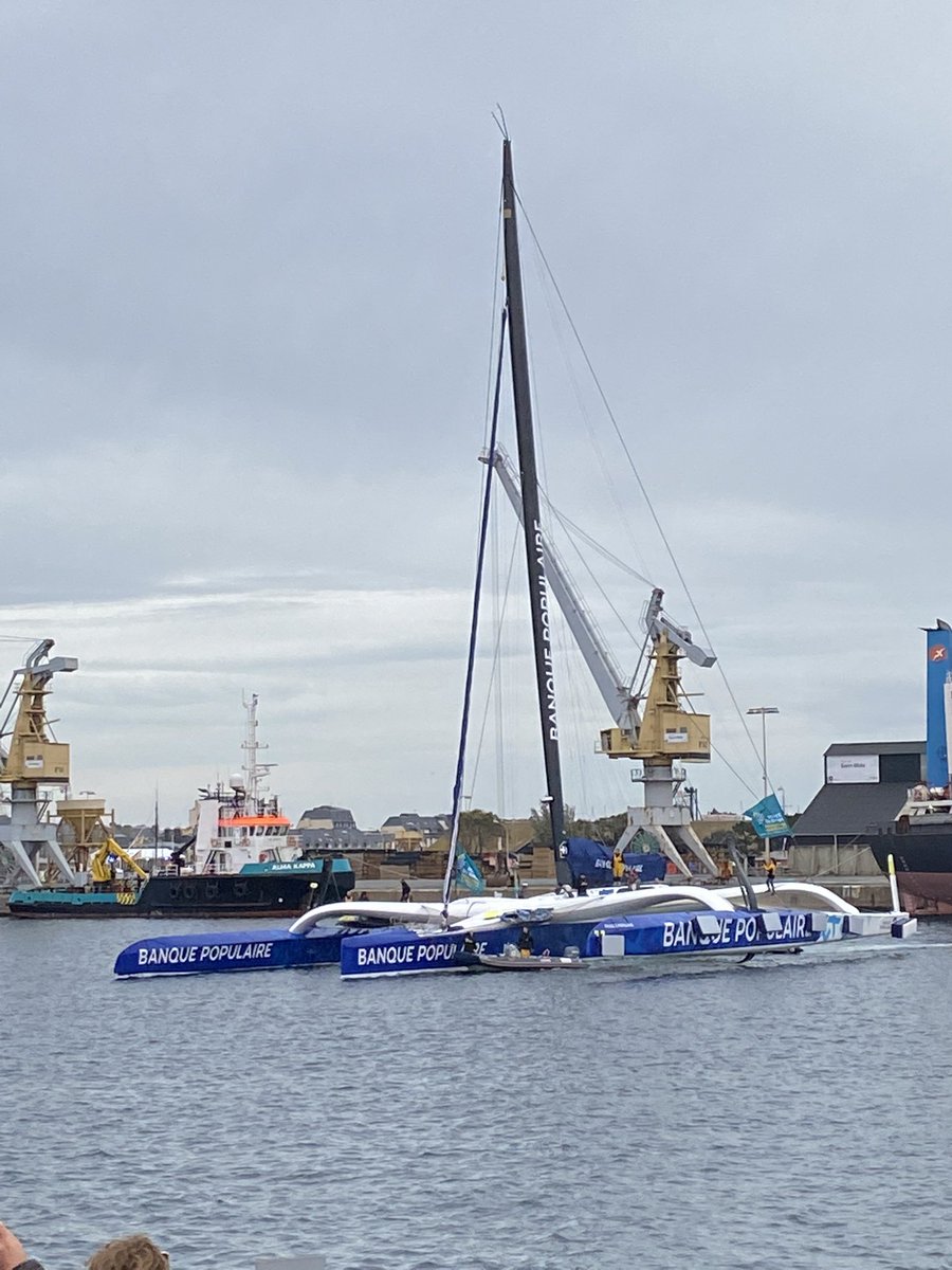 regis guyony tweet media