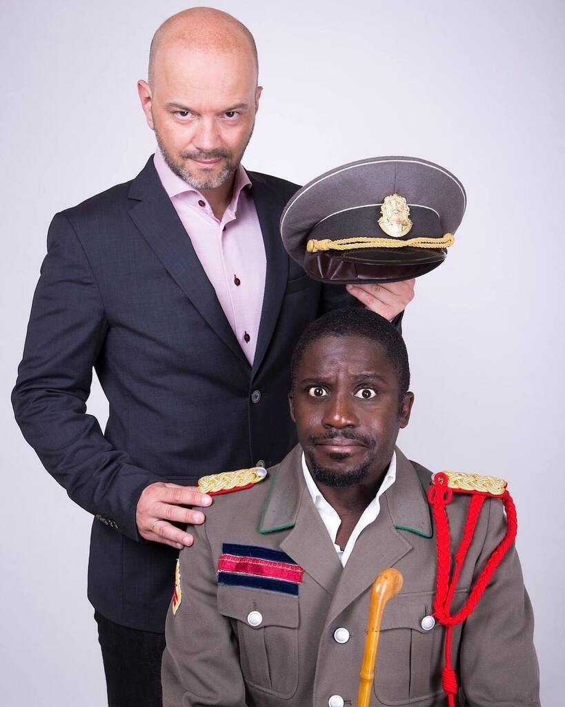 studiosdc's tweet photo. Avant Le Grand Cactus il y a eu Un duo dans le cactus. Souvenir du shooting pour l’affiche du spectacle.
#studioshooting #portraitphotography #affiche #poster #spectacle #humour #kody #dewarzee https://t.co/wgXEODsQNR https://t.co/wAEqoFEF3I