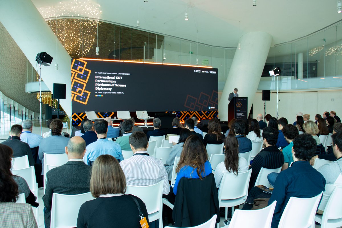 🇫🇷🇵🇹Du côté d’UT Austin, la délégation de l’Accélérateur M et les trois start-up ont pu participer à une #conférence sur la recherche appliquée, l’occasion notamment de rencontrer des chercheurs et de faire du #networking !