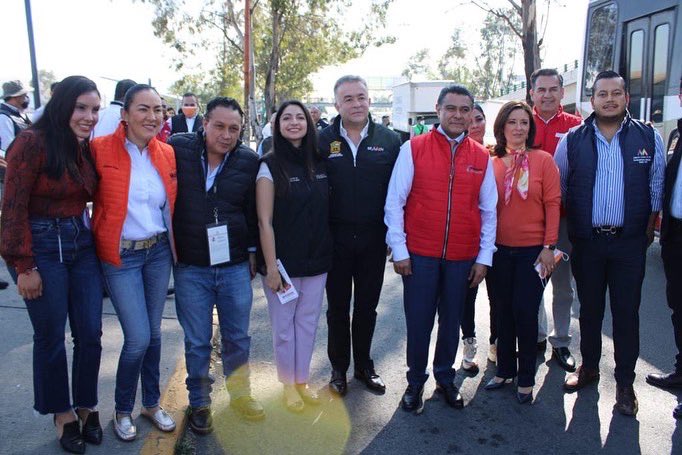 PrezaMillan's tweet photo. Como parte de las acciones que realiza el #Gobierno del Estado de México para combatir y erradicar la violencia contra mujeres, adolescentes y niñas; el día de hoy participe en el operativo con perspectiva de género en el #transportepúblico, en el municipio de #TlalnepantladeBaz https://t.co/LJGpRCRXnc
